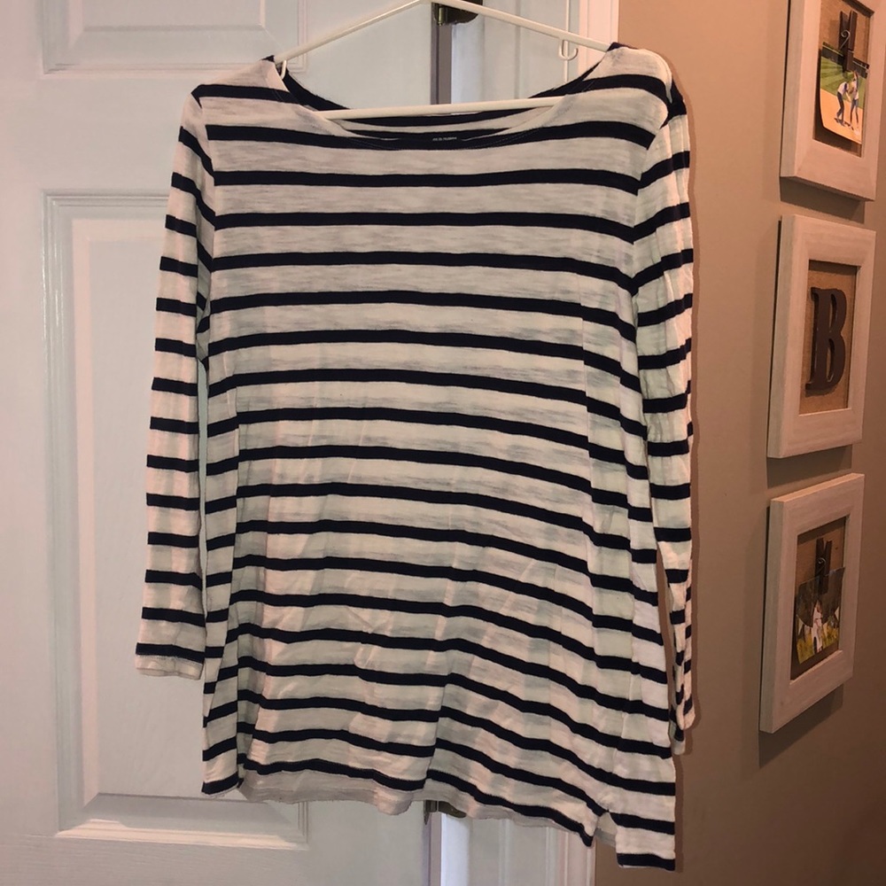 Old navy shirt
